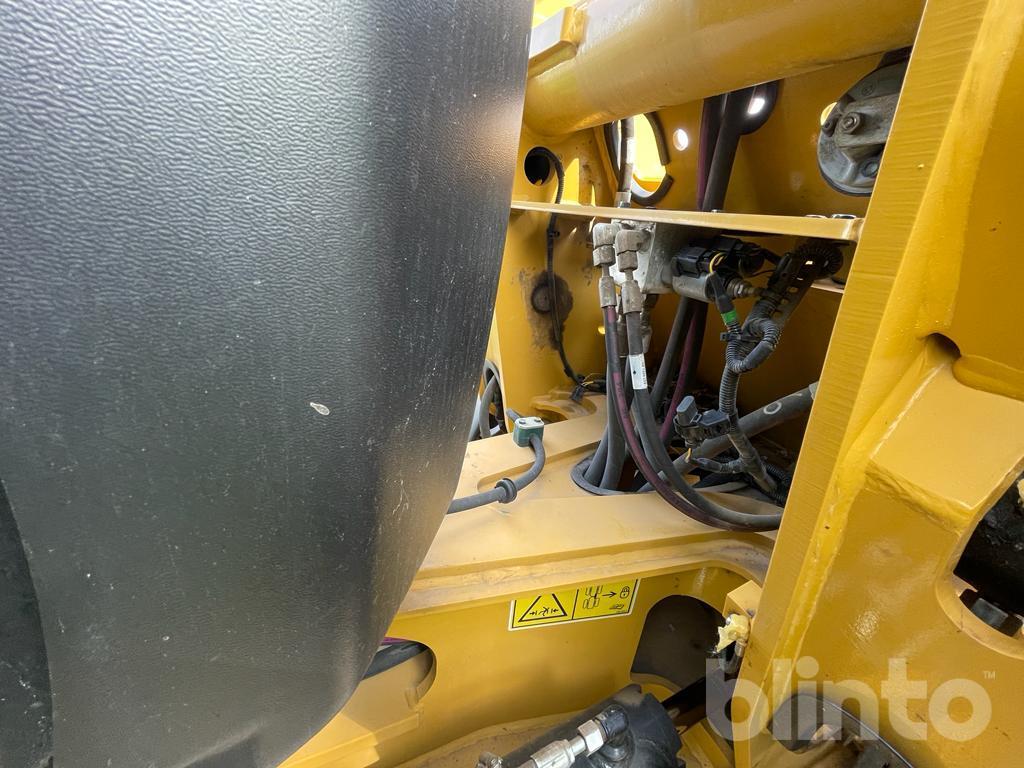 Radlader - 2021 Caterpillar 906 M | Blinto