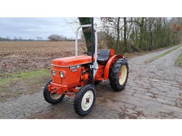 Traktor Renault Typ 7213 (R50)