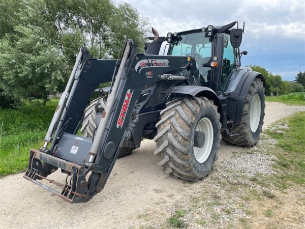 Traktor 2018 Valtra T214 D