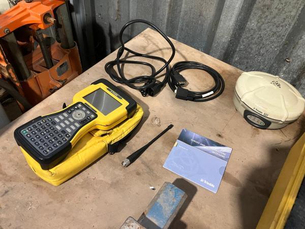 Trimble Rover R80 Rover Trimble - R8 (2008) | Blinto