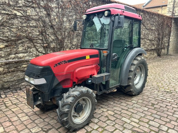 Traktor Case IH JX 1075 V (2007)