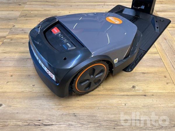 Mähroboter STIHL iMOW® 7 EVO inkl. original STIHL Dockingstation (neu, originalverpackt)